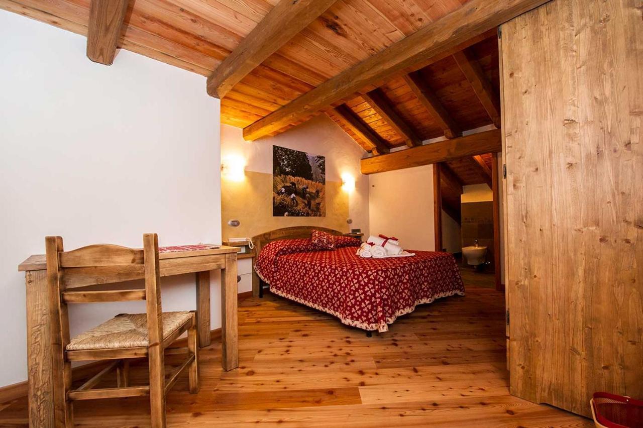 L'Or D'Echallogne - Chambre D'Hotes Bed and Breakfast Arnad Εξωτερικό φωτογραφία